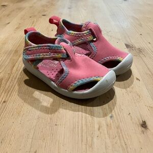 OshKosh B'gosh Pink Water Shoes with Multicolor Trim